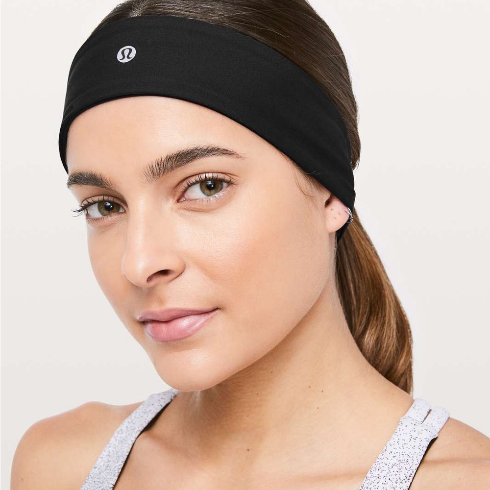 Lululemon Fly Away Tamer Headband NWOT